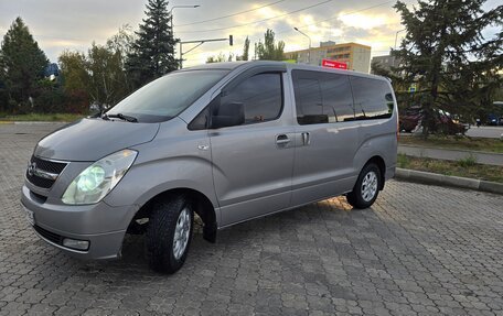 Hyundai Grand Starex Grand Starex I рестайлинг 2, 2010 год, 2 100 000 рублей, 14 фотография