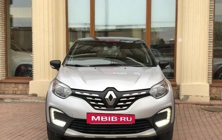 Renault Kaptur I рестайлинг, 2021 год, 1 600 000 рублей, 2 фотография