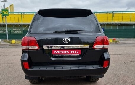 Toyota Land Cruiser 200, 2011 год, 3 100 000 рублей, 7 фотография