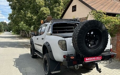 Mitsubishi L200 IV рестайлинг, 2012 год, 2 900 000 рублей, 3 фотография