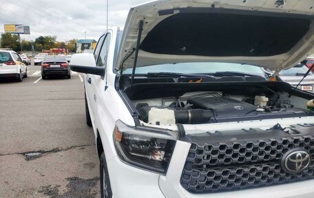 Toyota Tundra II, 2019 год, 7 000 000 рублей, 4 фотография