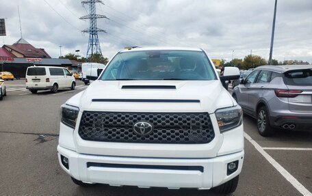 Toyota Tundra II, 2019 год, 7 000 000 рублей, 3 фотография