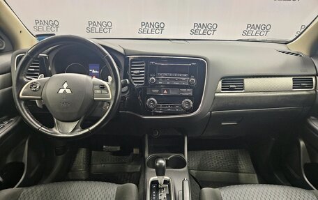 Mitsubishi Outlander III рестайлинг 3, 2014 год, 1 492 000 рублей, 8 фотография