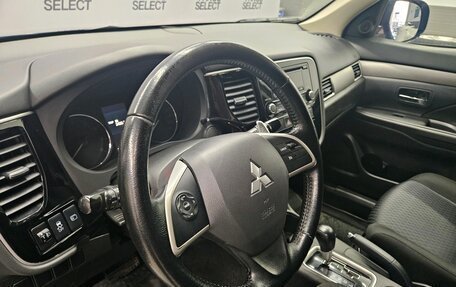 Mitsubishi Outlander III рестайлинг 3, 2014 год, 1 492 000 рублей, 12 фотография