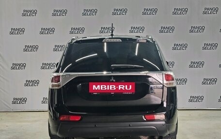 Mitsubishi Outlander III рестайлинг 3, 2014 год, 1 492 000 рублей, 5 фотография