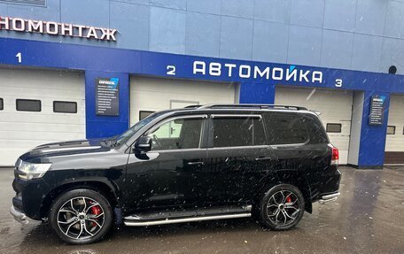 Toyota Land Cruiser 200, 2018 год, 6 900 000 рублей, 8 фотография