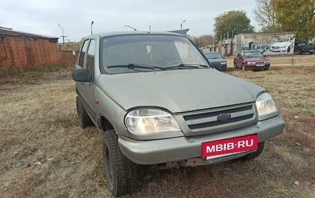 Chevrolet Niva I рестайлинг, 2004 год, 255 000 рублей, 2 фотография