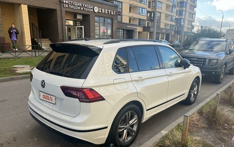 Volkswagen Tiguan II, 2018 год, 3 200 000 рублей, 6 фотография