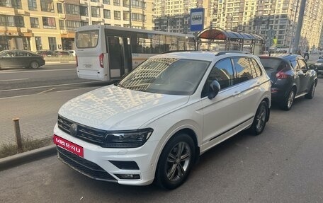 Volkswagen Tiguan II, 2018 год, 3 200 000 рублей, 2 фотография