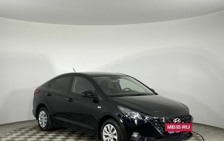 Hyundai Solaris II рестайлинг, 2021 год, 1 690 000 рублей, 2 фотография