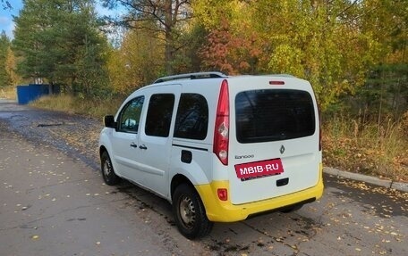 Renault Kangoo II рестайлинг, 2010 год, 700 000 рублей, 4 фотография