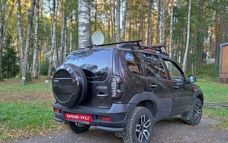 Chevrolet Niva I рестайлинг, 2012 год, 750 000 рублей, 2 фотография