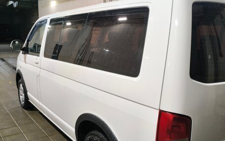 Volkswagen Caravelle T5, 2012 год, 1 900 000 рублей, 17 фотография