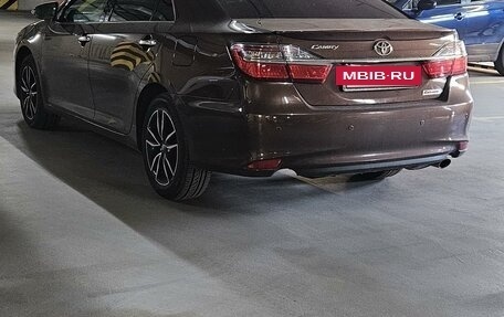 Toyota Camry, 2017 год, 2 430 000 рублей, 6 фотография