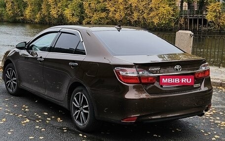 Toyota Camry, 2017 год, 2 430 000 рублей, 8 фотография