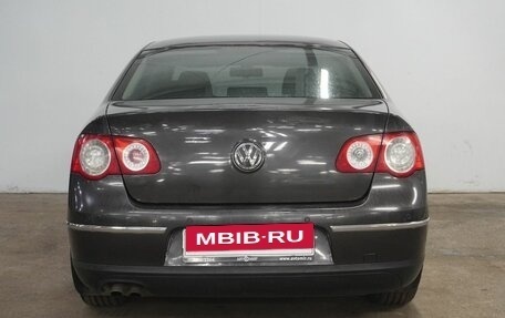 Volkswagen Passat B6, 2006 год, 650 000 рублей, 7 фотография