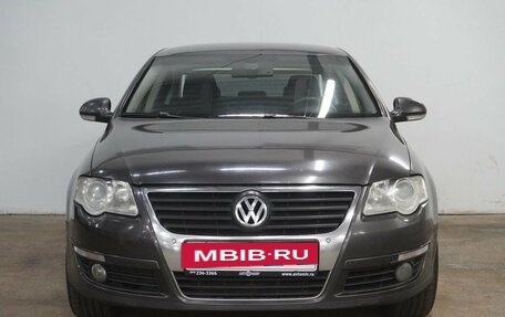 Volkswagen Passat B6, 2006 год, 650 000 рублей, 2 фотография