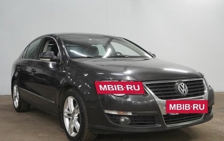 Volkswagen Passat B6, 2006 год, 650 000 рублей, 3 фотография