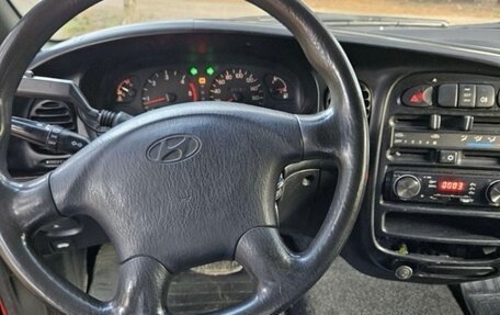 Hyundai H200 I, 1999 год, 790 000 рублей, 10 фотография