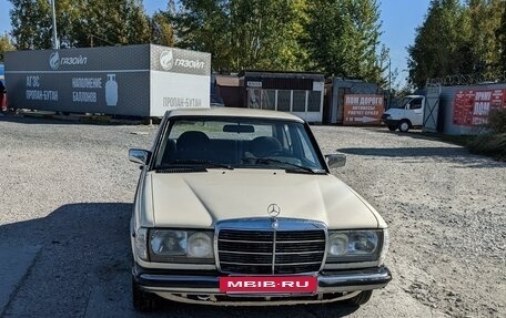 Mercedes-Benz W123, 1984 год, 400 000 рублей, 3 фотография