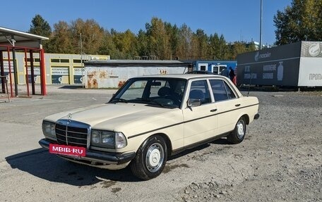 Mercedes-Benz W123, 1984 год, 400 000 рублей, 2 фотография