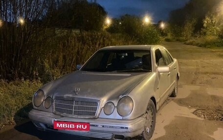 Mercedes-Benz E-Класс, 1996 год, 149 999 рублей, 2 фотография