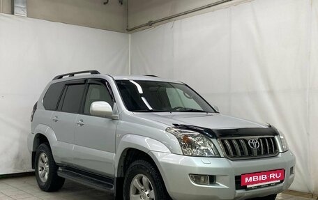 Toyota Land Cruiser Prado 120 рестайлинг, 2008 год, 2 835 000 рублей, 3 фотография