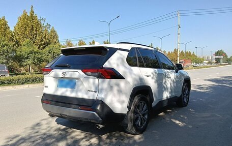 Toyota RAV4, 2023 год, 3 640 000 рублей, 12 фотография