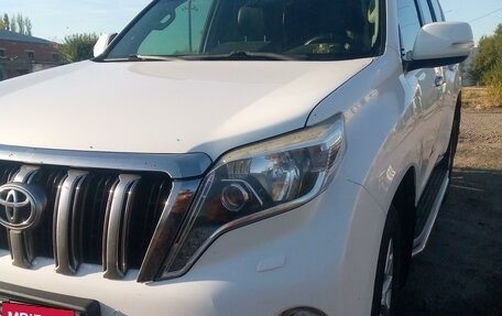 Toyota Land Cruiser Prado 150 рестайлинг 2, 2014 год, 3 200 000 рублей, 3 фотография