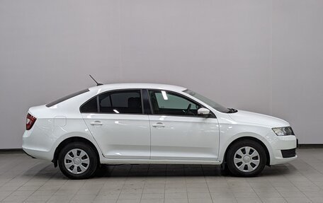 Skoda Rapid I, 2018 год, 1 365 000 рублей, 4 фотография