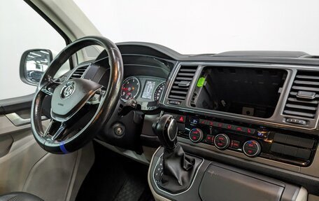 Volkswagen Caravelle T6 рестайлинг, 2019 год, 2 795 000 рублей, 24 фотография