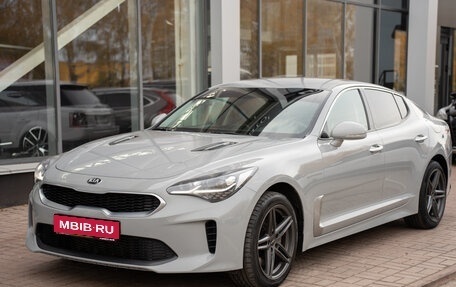 KIA Stinger I, 2018 год, 2 700 000 рублей, 1 фотография