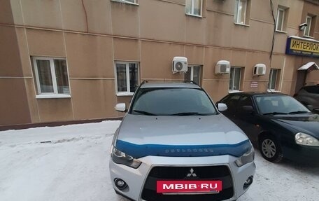 Mitsubishi Outlander III рестайлинг 3, 2010 год, 1 200 000 рублей, 3 фотография