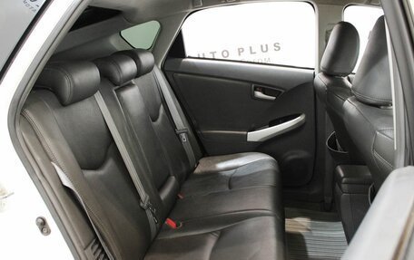 Toyota Prius, 2010 год, 1 229 000 рублей, 12 фотография