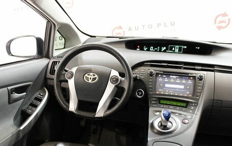 Toyota Prius, 2010 год, 1 229 000 рублей, 10 фотография