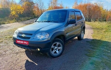 Chevrolet Niva I рестайлинг, 2018 год, 1 030 000 рублей, 4 фотография