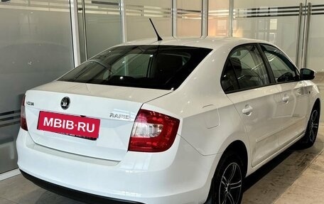 Skoda Rapid I, 2015 год, 930 000 рублей, 4 фотография