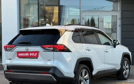 Toyota RAV4, 2021 год, 4 040 000 рублей, 9 фотография