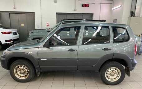 Chevrolet Niva I рестайлинг, 2011 год, 727 000 рублей, 3 фотография