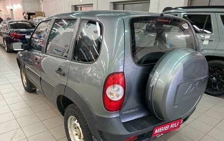 Chevrolet Niva I рестайлинг, 2011 год, 727 000 рублей, 4 фотография