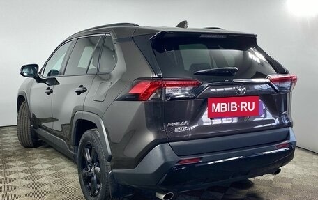 Toyota RAV4, 2021 год, 4 285 000 рублей, 3 фотография