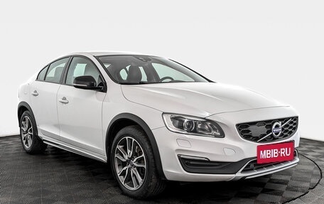 Volvo S60 Cross Country, 2018 год, 2 575 000 рублей, 3 фотография