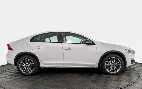 Volvo S60 Cross Country, 2018 год, 2 575 000 рублей, 4 фотография