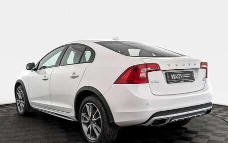 Volvo S60 Cross Country, 2018 год, 2 575 000 рублей, 7 фотография