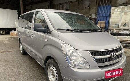 Hyundai Grand Starex Grand Starex I рестайлинг 2, 2012 год, 935 000 рублей, 2 фотография