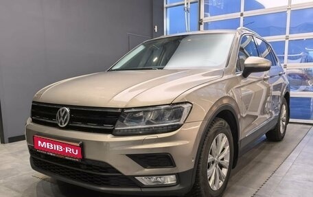 Volkswagen Tiguan II, 2017 год, 2 199 000 рублей, 1 фотография