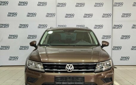 Volkswagen Tiguan II, 2017 год, 2 250 000 рублей, 2 фотография