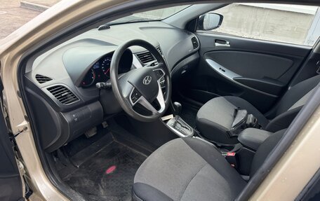 Hyundai Solaris II рестайлинг, 2012 год, 750 000 рублей, 6 фотография