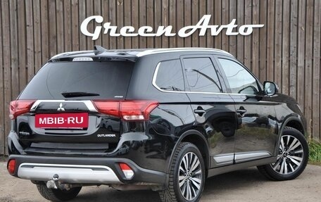 Mitsubishi Outlander III рестайлинг 3, 2019 год, 2 290 000 рублей, 5 фотография