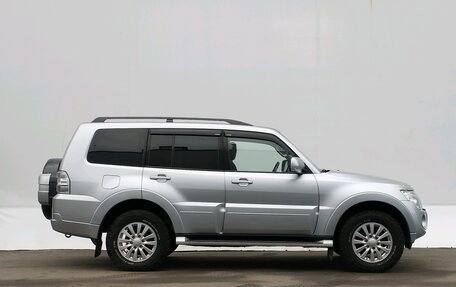 Mitsubishi Pajero IV, 2014 год, 2 640 000 рублей, 4 фотография